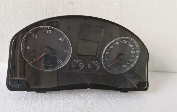 Volkswagen Golf V Speedometer (instrument cluster) 1K0920850L