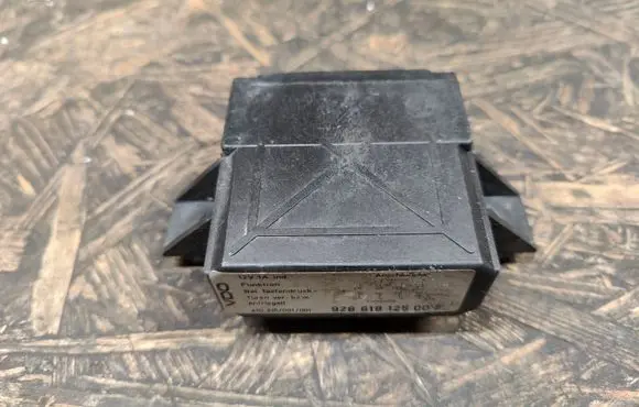 Porsche 928 Door central lock control unit/module 92861812500