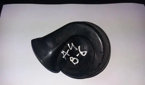 Audi A4 S4 B6 8E 8H Horn signal A28657625