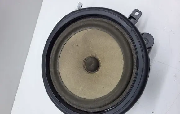 Audi A3 S3 8P Front door speaker 8P0035411