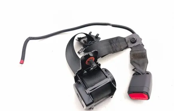 Middle seatbelt (rear)