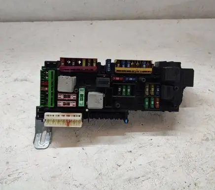 Mercedes-Benz E W212 Fuse module 168298 1670660