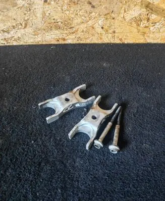 Volkswagen PASSAT CC Fuel Injector clamp holder