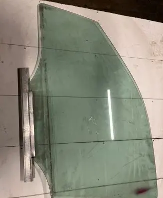 Mercedes-Benz ML W163 Front door window glass four-door A1637200118 DOT376 43R008010