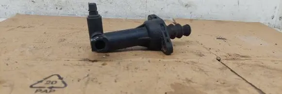 Skoda Octavia Mk2 (1Z) Clutch slave cylinder 6Q0721261F