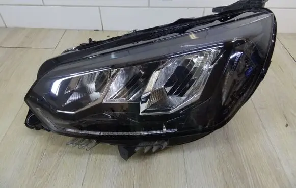 Peugeot 208 Headlight/headlamp 9855524880