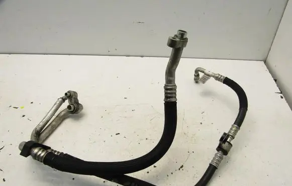 Jeep Cherokee Air conditioning (A/C) pipe/hose 68229714AC