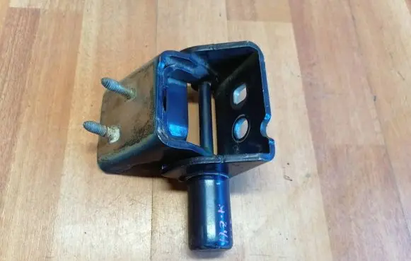 Renault Modus Rear door lower hinge 213724 8200213724 824214963R