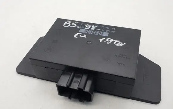 Volkswagen PASSAT B5 Comfort/convenience module 1J0959799H