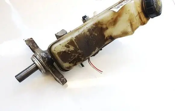 Toyota Corolla E120 E130 Brake fluid reservoir 744712514
