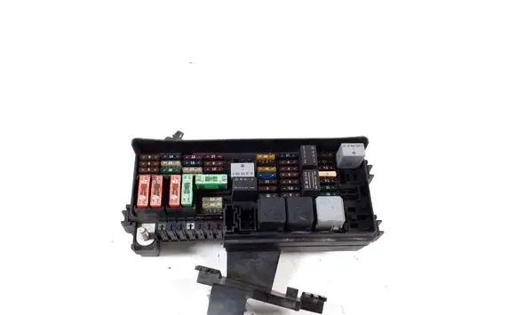 Mercedes-Benz R W251 Fuse module A1645403372
