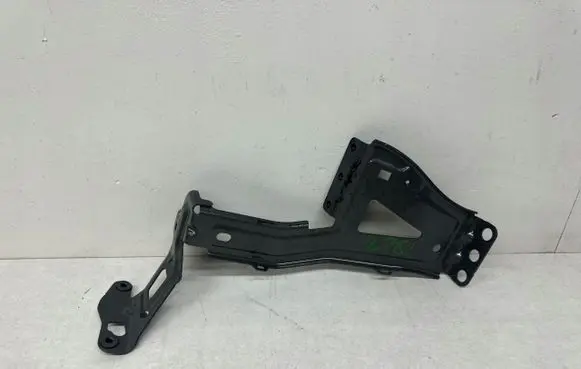 Audi e-tron Fender mounting bracket 4KE803504