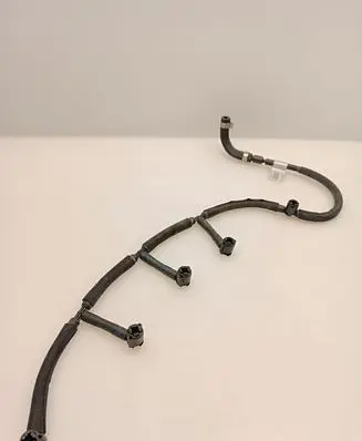 Volvo V40 Fuel return line/hose 31321198 0445130003
