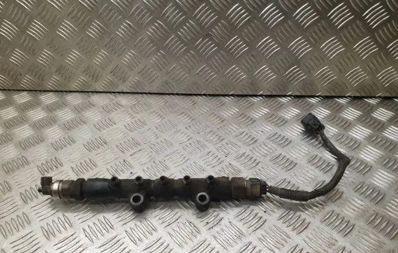 Toyota Avensis T250 Fuel main line pipe
