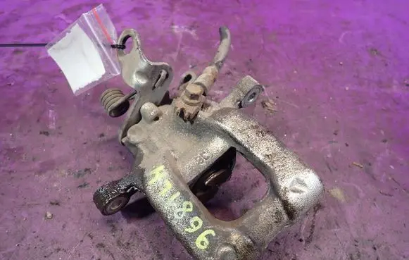 Skoda Octavia Mk2 (1Z) Rear brake caliper