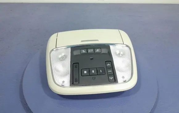 Jeep Grand Cherokee Boot/trunk interior light 5LB531DAAA