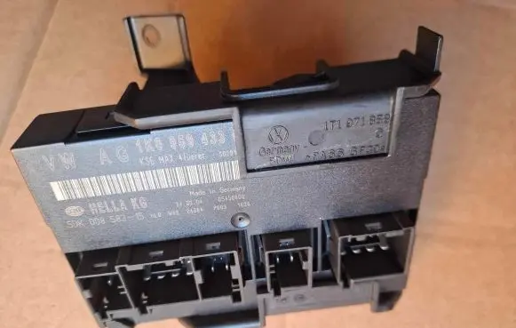 Volkswagen Touran I Comfort/convenience module 1K0959433