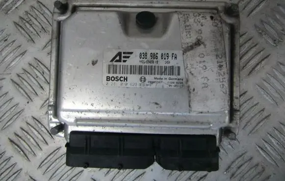 Ford Galaxy Engine control unit/module 038906019FA 0281010629
