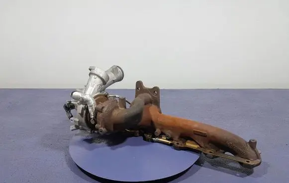 BMW X6 M Turbo system vacuum part 9886707