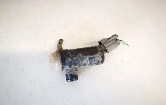 Subaru Impreza III Windscreen/windshield washer pump