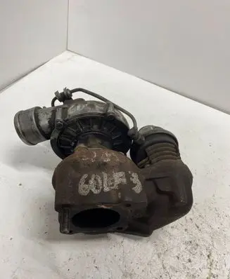 Volkswagen Golf III Turbo 028145703F