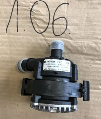 Volkswagen Golf VIII Water pump V03915626G