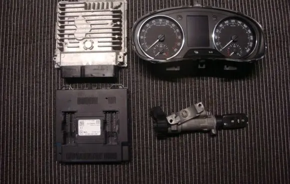 Skoda Roomster (5J) Engine ECU kit and lock set 03L906023LK 6R09058551D 6R7937087P