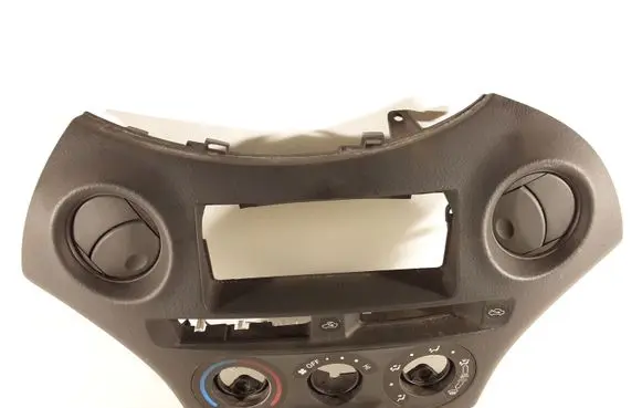 Toyota Yaris Radio/GPS head unit trim 554050D160B0 554120D020 SD360281