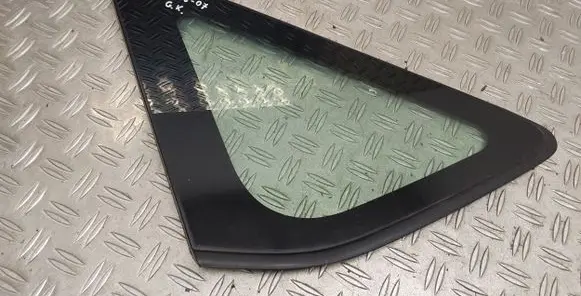 Toyota Prius (NHW20) Rear side window