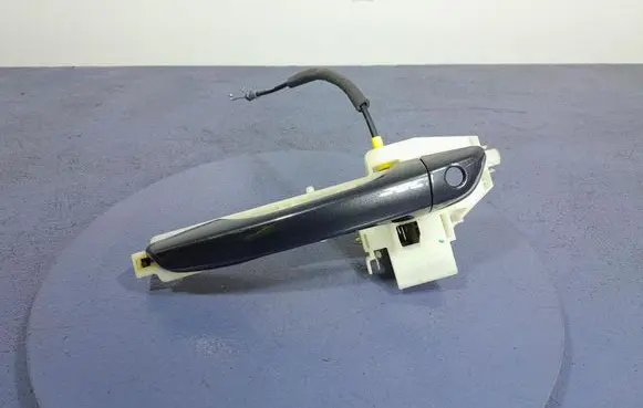 Hyundai i30 Front door exterior handle 