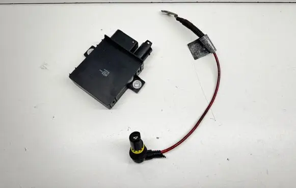 BMW 5 E60 E61 Glow plug pre-heat relay 7801201 778923005 EMA81S0