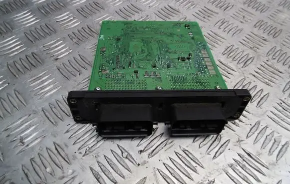 Mazda 2 Engine control unit/module 014140