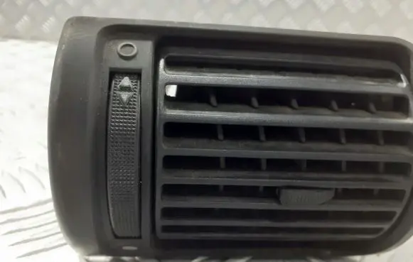 Audi A4 S4 B5 8D Dashboard side air vent grill/cover trim 8D1820901