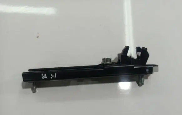 Opel Zafira B Seat belt adjustment rail 131006330803354