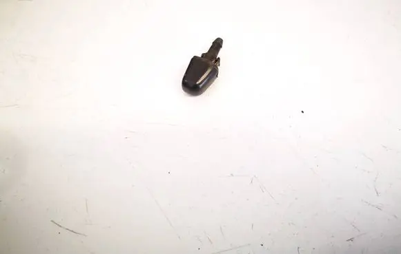 Windshield washer spray nozzle