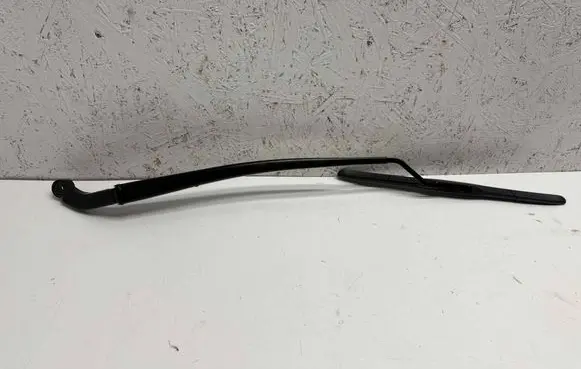 Front wiper blade arm