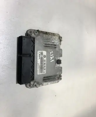 Volkswagen PASSAT B6 Engine control unit/module 03G906021SE