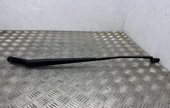 Volkswagen Golf Sportsvan Front wiper blade arm 517955410A