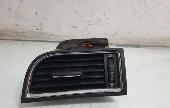 Skoda Superb B6 (3T) Dashboard side air vent grill/cover trim 3T0819701