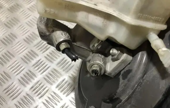 BMW 3 E90 E91 Master brake cylinder 03350866531 03.3508-6653.1