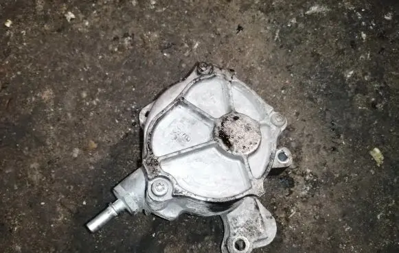Ford S-MAX Vacuum pump D1651C2