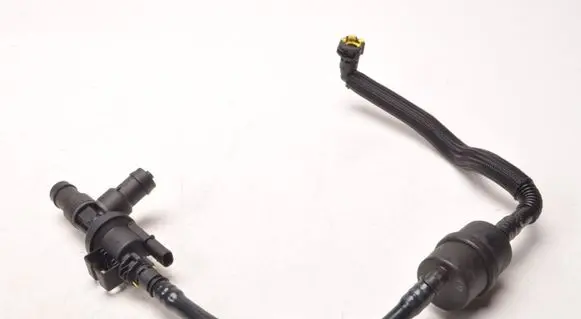 BMW 5 G60 G61 Valve vacuum 7643106