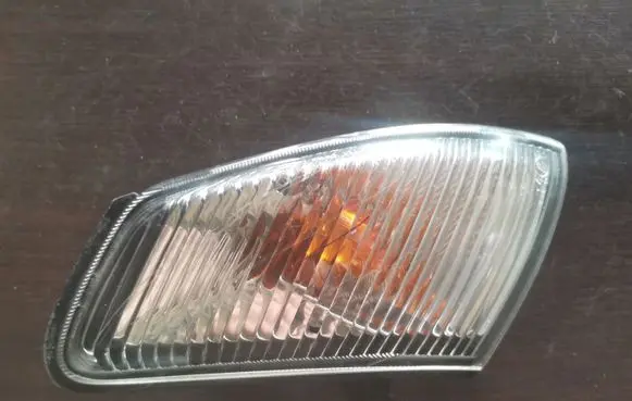 Mazda 626 Front indicator light 21061822