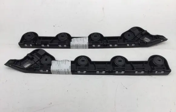 Skoda Octavia Mk3 (5E) Rear bumper mounting bracket 5E7807393 5E7807394