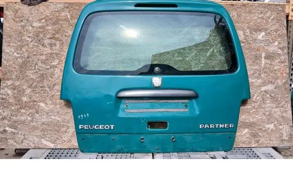 Peugeot Partner Tailgate/trunk/boot lid PEUGEOTKLAPA