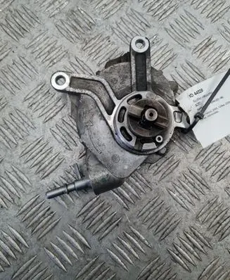 Toyota Avensis T250 Vacuum pump 02020685