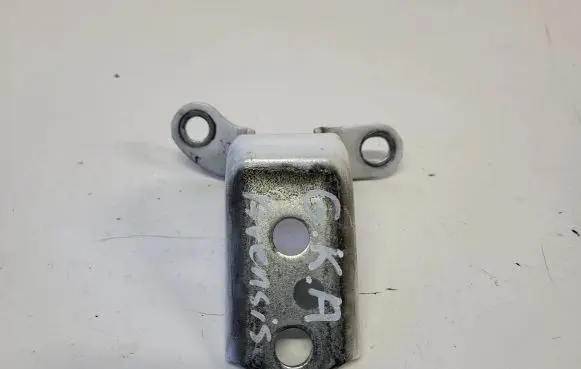 Toyota Avensis T270 Rear door lower hinge