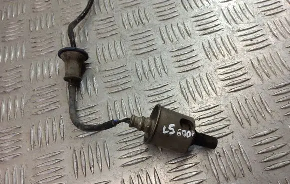 Lexus LS 460 - 600H Sensor