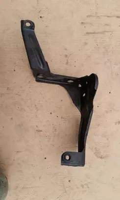 Audi A6 S6 C6 4F Radiator mount bracket