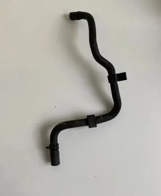 Volkswagen PASSAT B6 Engine coolant pipe/hose 1K0122109